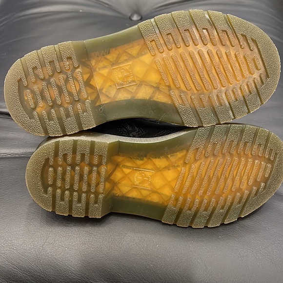 🖤 BRAND NEW Worn 1x, Black Dr. Martens from Nordstroms, Girls size 1🖤 - Picture 4 of 5